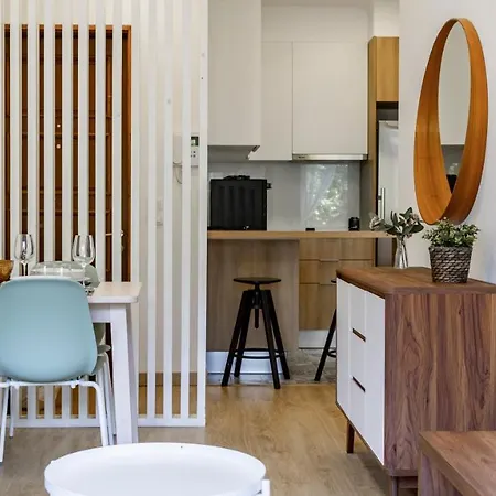1br Retreat In Prime Location By Lovelystay Apartment